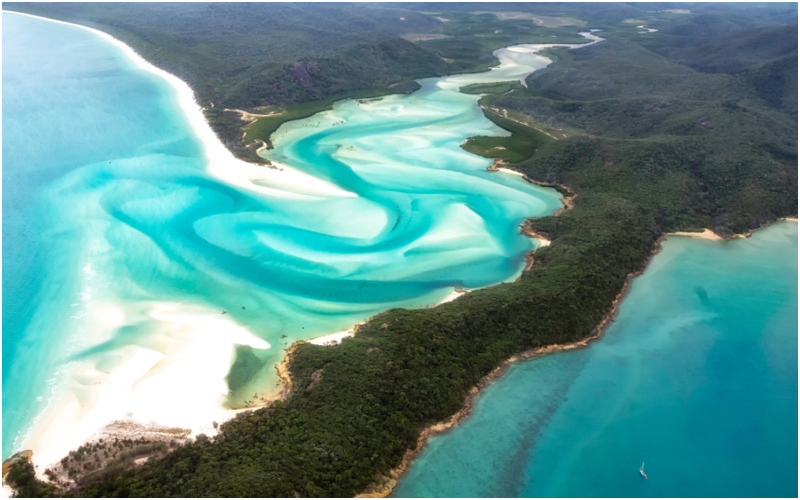 Whitsunday Islands, Australia | alexmgn/Shutterstock