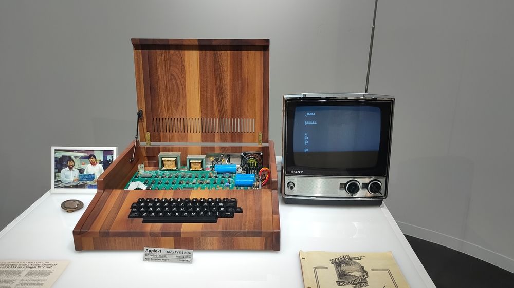 10 Vintage Gadgets Worth Big Bucks