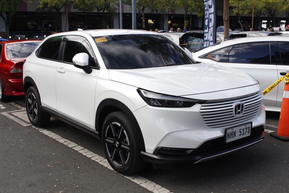 Introducing the 2025 Honda Vezel: Sleek, Efficient, and Urban-Ready