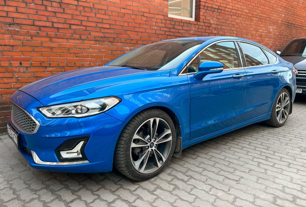 Discover the 2025 Ford Mondeo: Elegance and Innovation