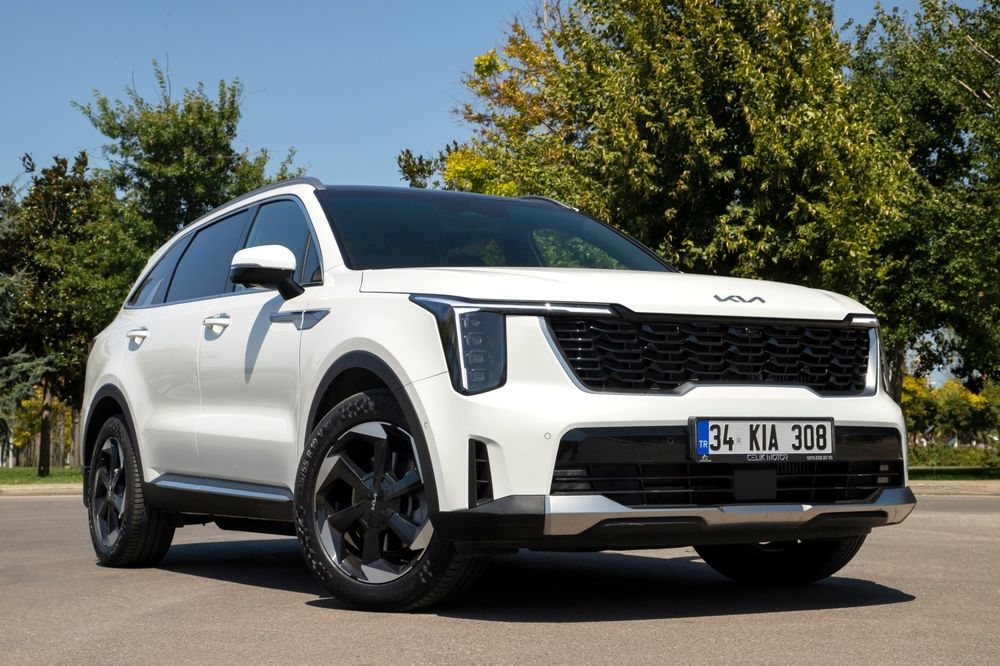 2027 Kia Sorento: Versatile Comfort, Modern Performance