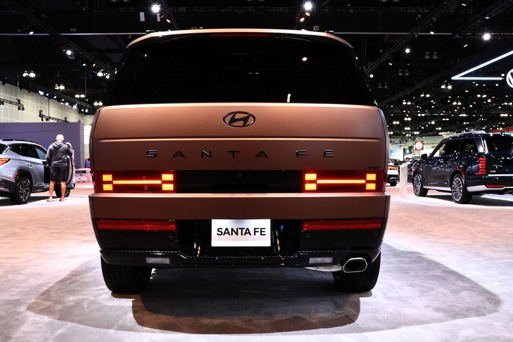 2027 Hyundai Santa Fe: Bold Design, Smart Utility, and Family Comfort