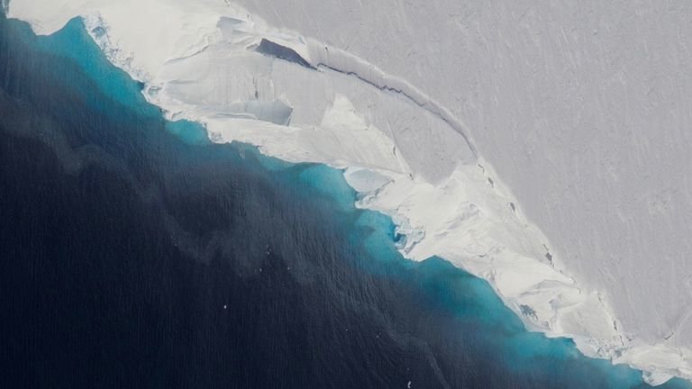 As Big As A CIty: NASA Discovers An Underground Cavern In Antarctica | 