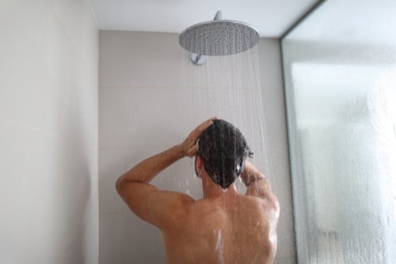 When is the Best Time to Shower: Morning or Night? | 