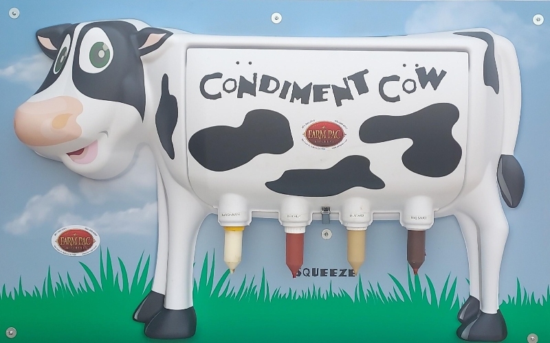 Condiment Cow | Reddit.com/Dogwise
