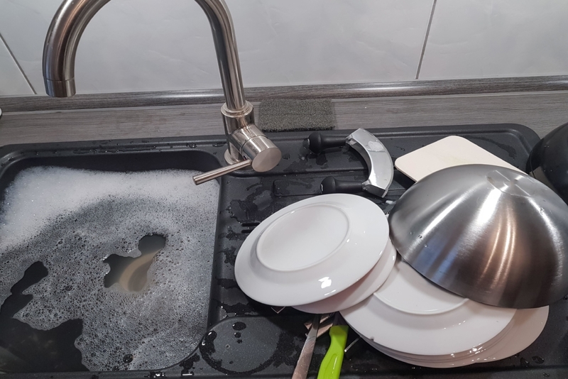 Quickly Unclog Your Sink | Alamy Stock Photo