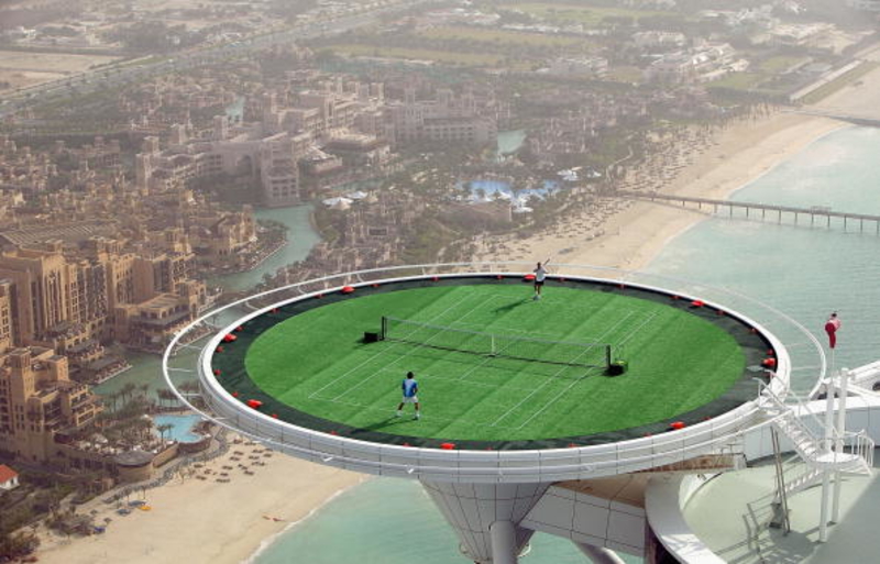 La cancha de tenis más alta del mundo está en Dubái | Getty Images Photo by David Cannon for Dubai Duty Free