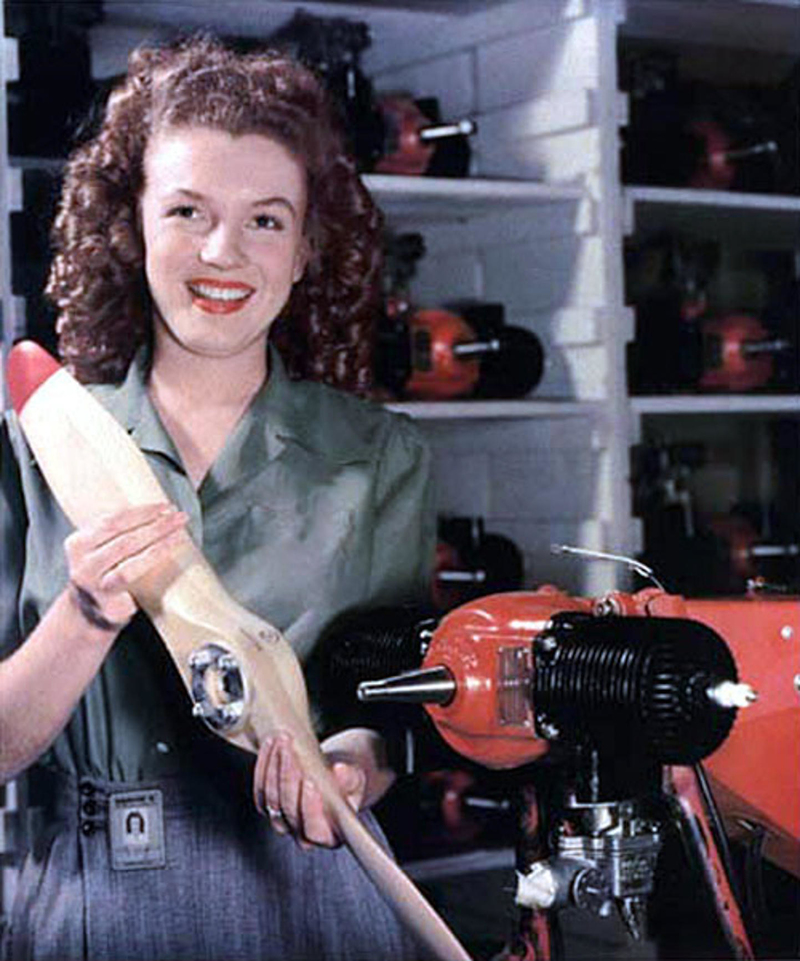 Marilyn Monroe Was Working With Actual Bombshells | Alamy Stock Photo