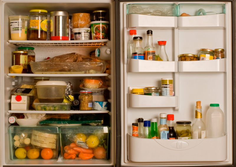 Sobreabastecer tu refrigerador | Alamy Stock Photo