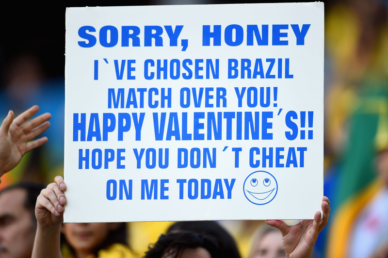 Die witzigsten FIFA-WM-Banner der Geschichte: Versuchen Sie, nicht zu lachen! | Getty Images Photo by Christopher Lee