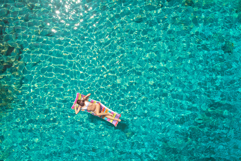 Relajación a poca profundidad | Shutterstock Photo by Zoom Team