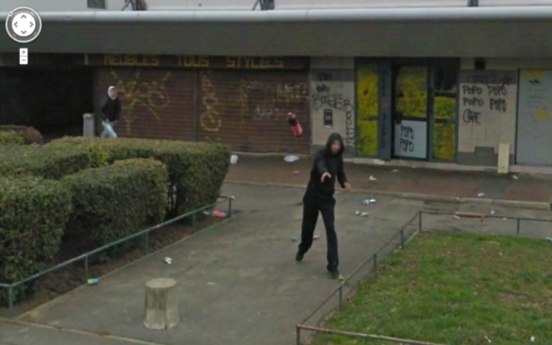 Flaschenrakete | Imgur.com/itHg8jL via Google Street View
