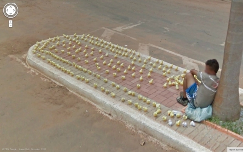 Die Rückkehr der Gummi-Entchen | Imgur.com/JGy1dhr via Google Street View