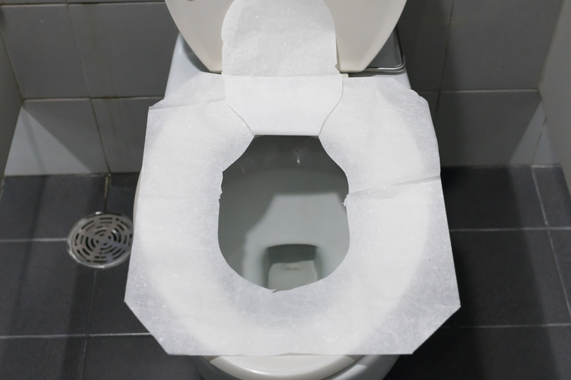 Die Klappe der Toilettensitzbezüge | Shutterstock
