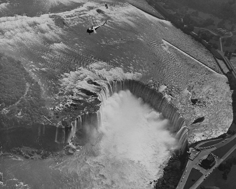 Du wirst nicht glauben, was Forscher entdeckt haben, als sie das Wasser aus den Niagarafällen abgelassen haben | Getty Images Photo by Keystone-France/Gamma-Keystone