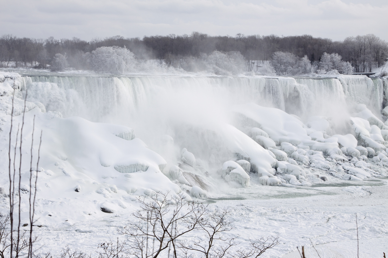 Du wirst nicht glauben, was Forscher entdeckt haben, als sie das Wasser aus den Niagarafällen abgelassen haben | Getty Images Photo by Lingbeek