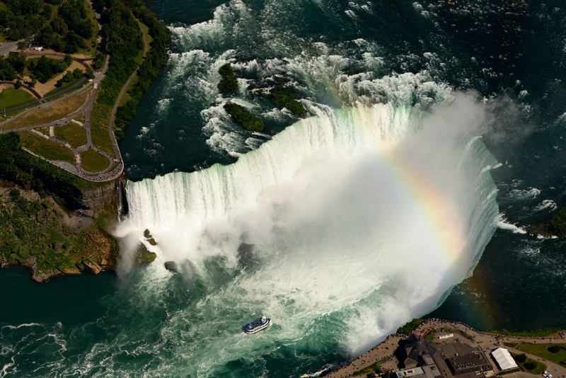 Du wirst nicht glauben, was Forscher entdeckt haben, als sie das Wasser aus den Niagarafällen abgelassen haben | Getty Images Photo by Ronen Tivony/NurPhoto
