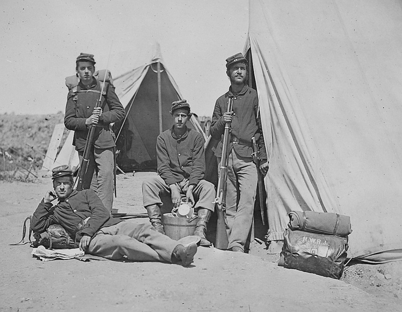 Der U.S. Civil War Soldier | Getty Images Photo by Matthew Brady/Buyenlarge
