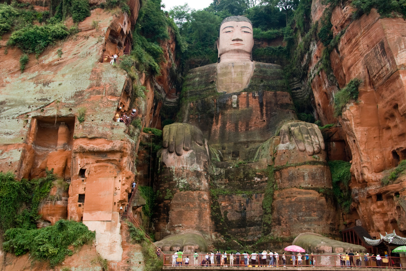 The Biggest Buddha | Alamy Stock Photo by Ed Brown