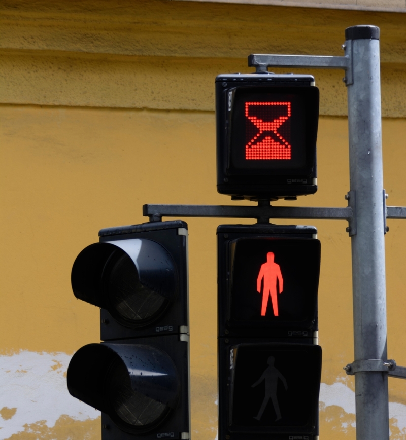 El semáforo reloj de arena | Alamy Stock Photo by volkerpreusser