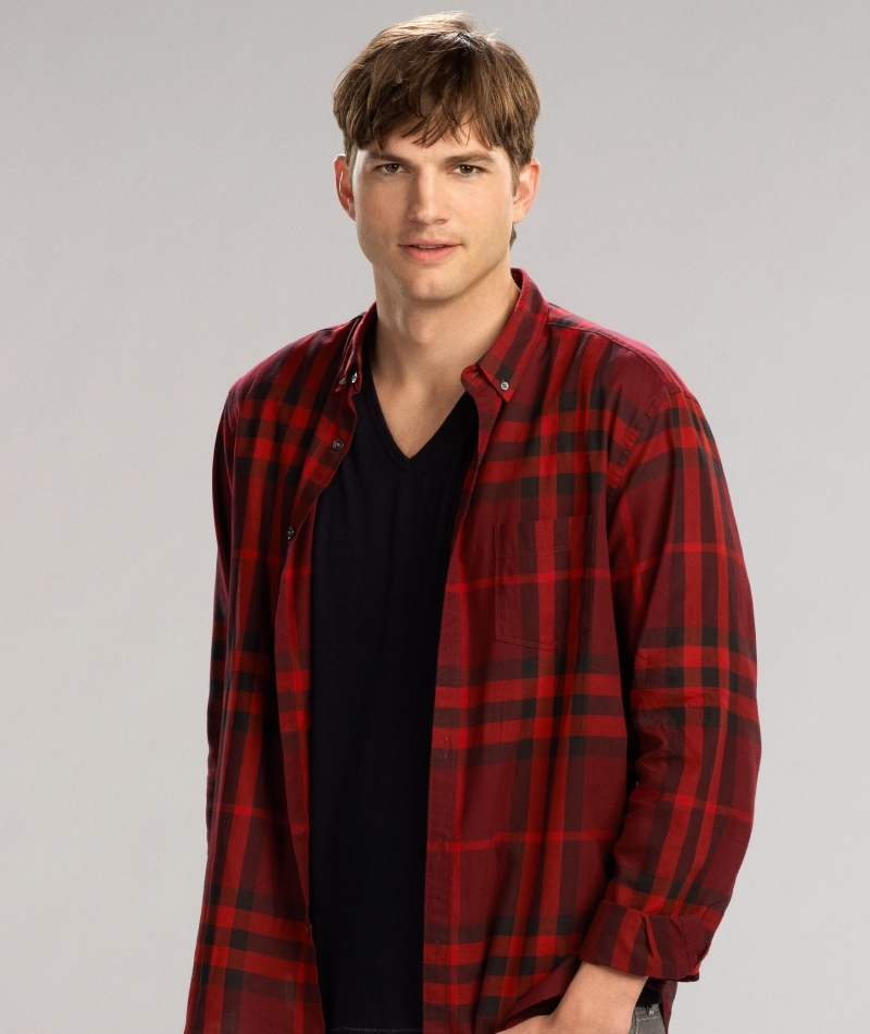 Ashton Kutcher – $755,000 | Alamy Stock Photo by PictureLux/The Hollywood Archive 